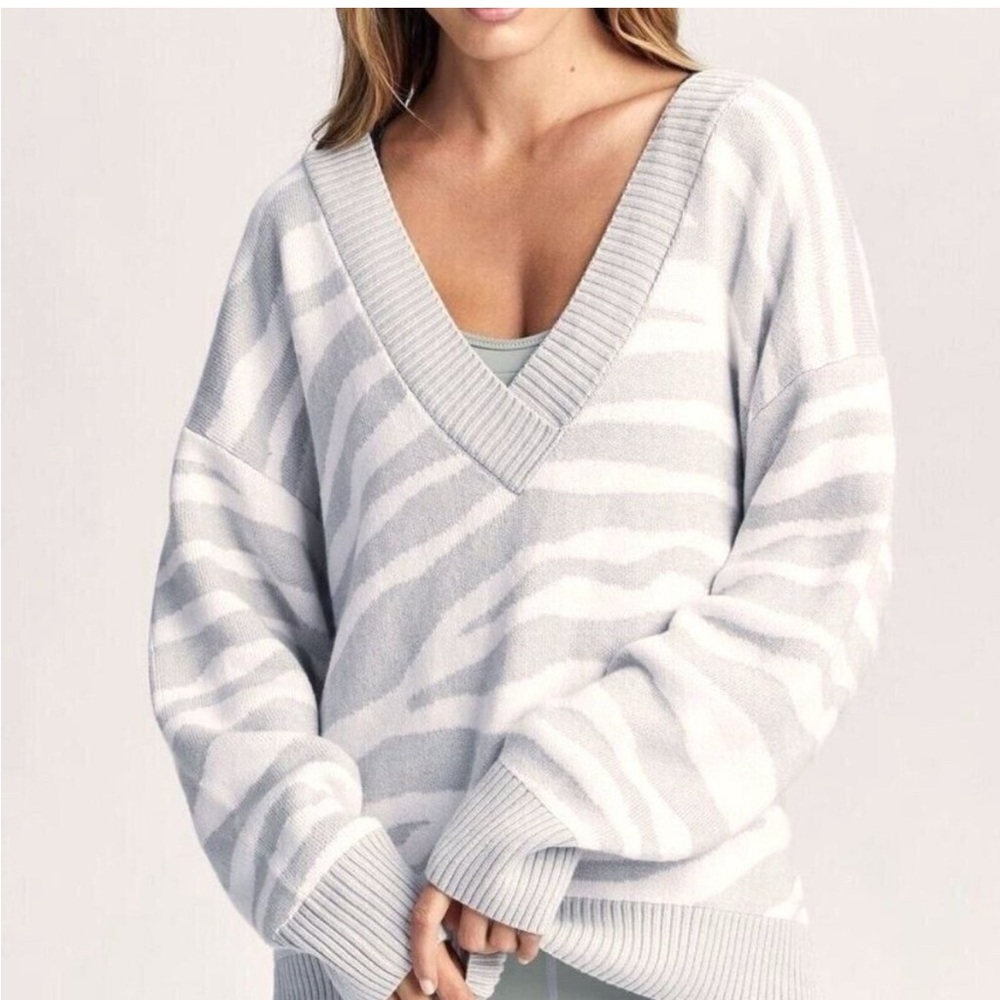 Varley oversized V neck sweater